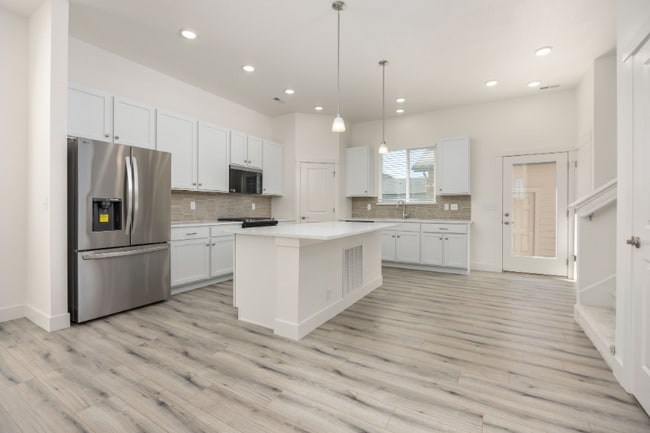 Foto del edificio - 5069 McKinnon Ct
