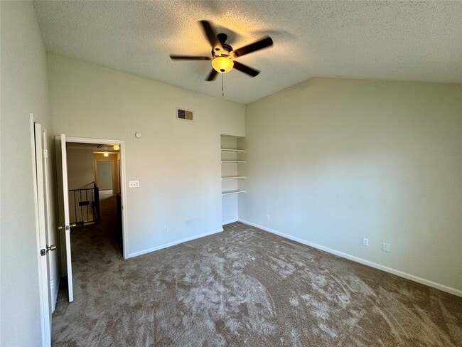 Foto del edificio - 5810 Twisted Pine Ct