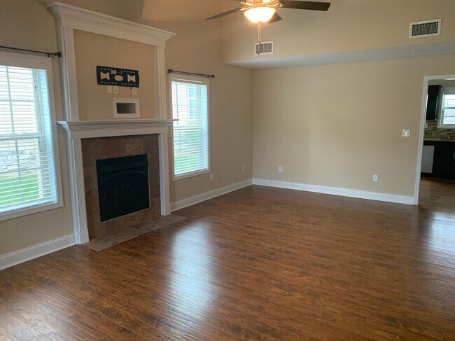 Building Photo - 3771 Sunflower St