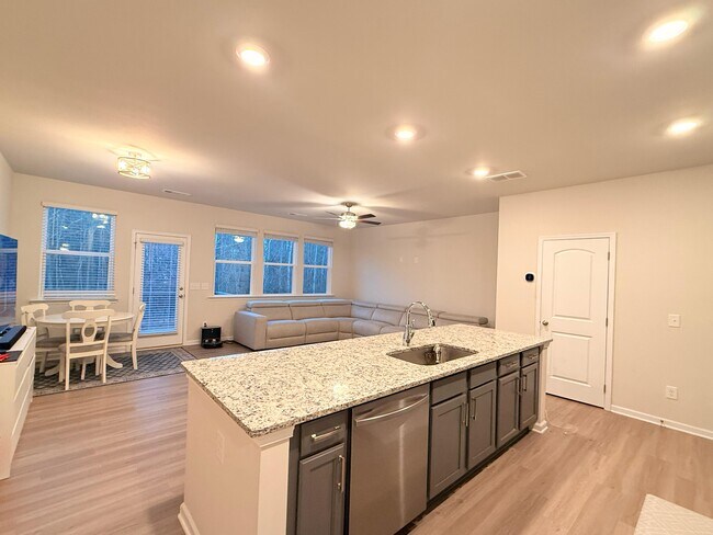 Foto del edificio - 257 Whitetail Cir