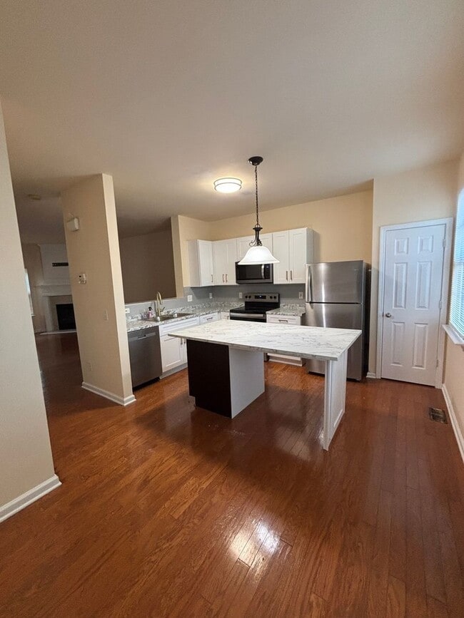 Building Photo - Charming 4BR Townhome in Tucker