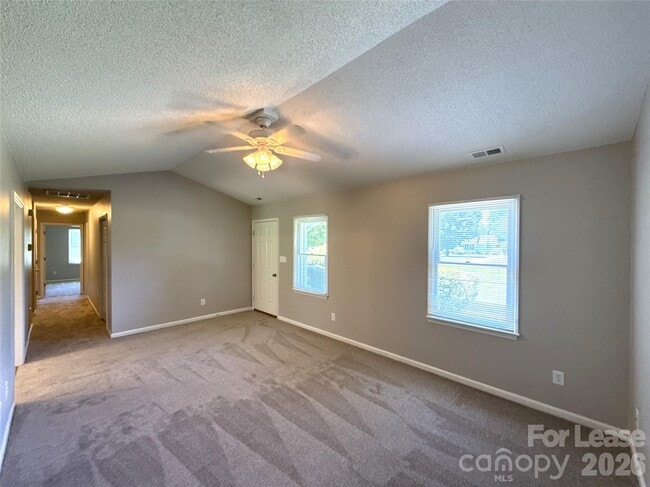 Building Photo - 3211 Karen Ln