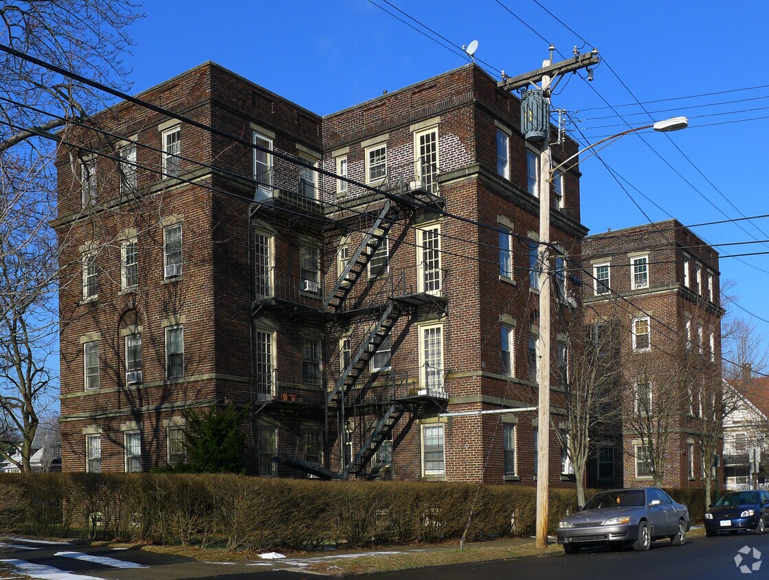 59 Rennell St, Bridgeport, CT 06604 Apartments in Bridgeport, CT