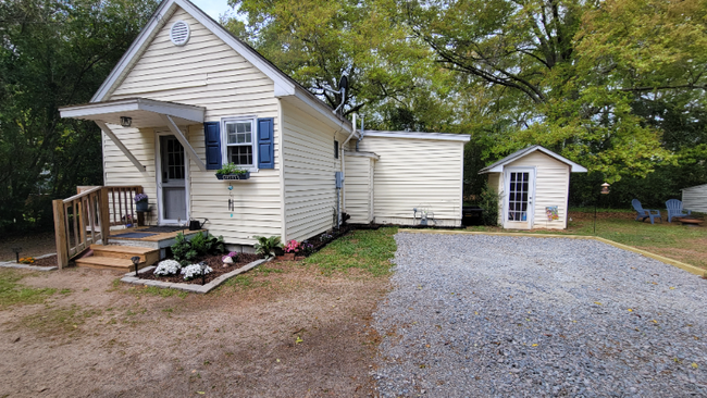 Building Photo - 109 Rosemary Ln