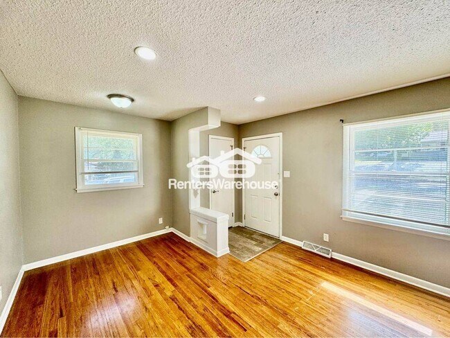 Foto del edificio - 2731 Bennett Ave