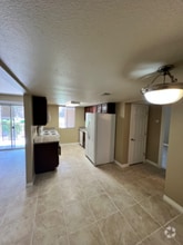 Building Photo - 5081 River Glen Dr