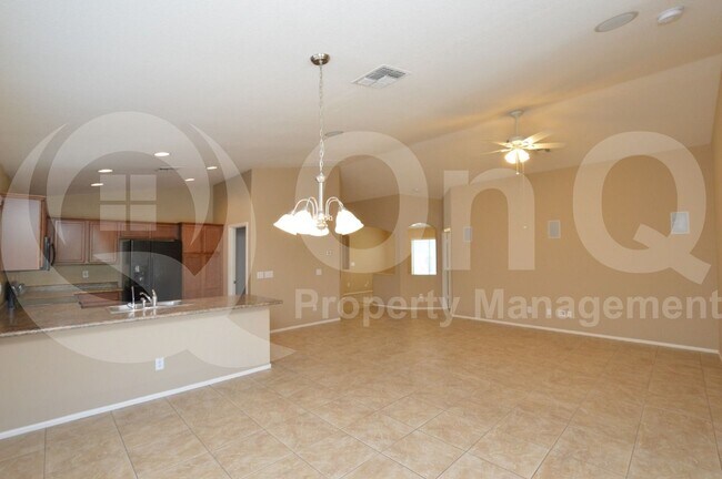 Foto del edificio - 4193 E Sandy Way