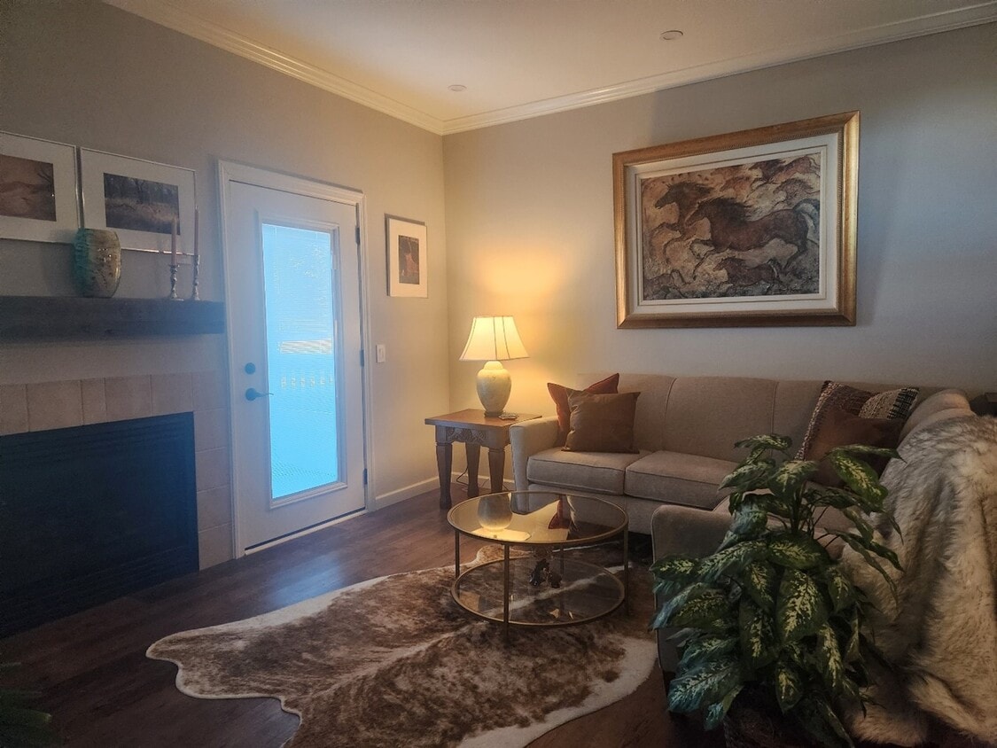 Living Room - 18939 E Warren Cir (Aurora, CO)