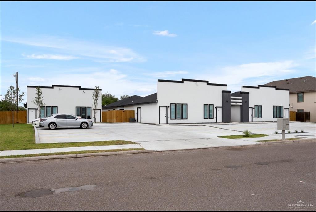 Primary Photo - 1429 W Harrison Ave