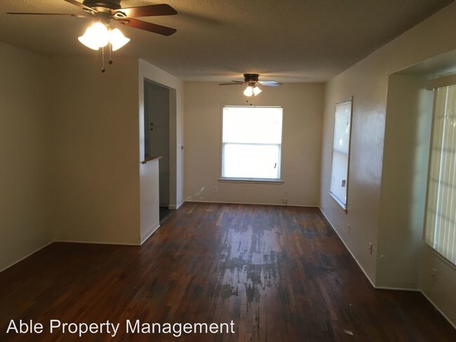 Building Photo - 3 br, 1 bath House - 111 Oakdale Dr.