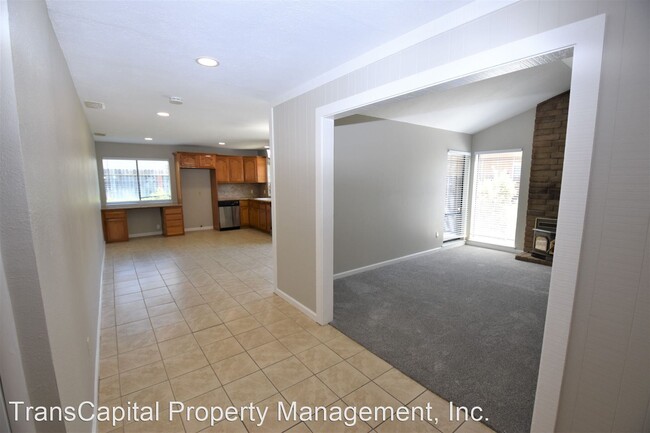 Building Photo - 3 br, 2 bath House - 3100 Explorer Dr.