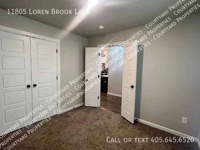 Building Photo - 11805 Loren Brook Ln