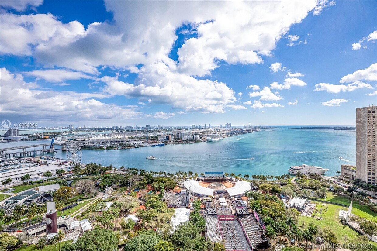 Primary Photo - 50 Biscayne Blvd