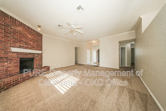 Foto del edificio - 400 Coalbrook Dr