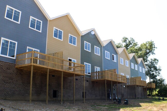 Foto del edificio - 3 Honey Locust Ln