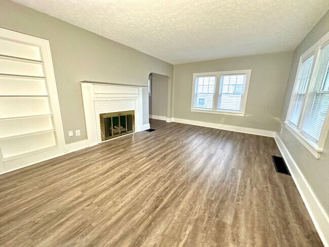 Foto del edificio - 4017 Corinth Blvd