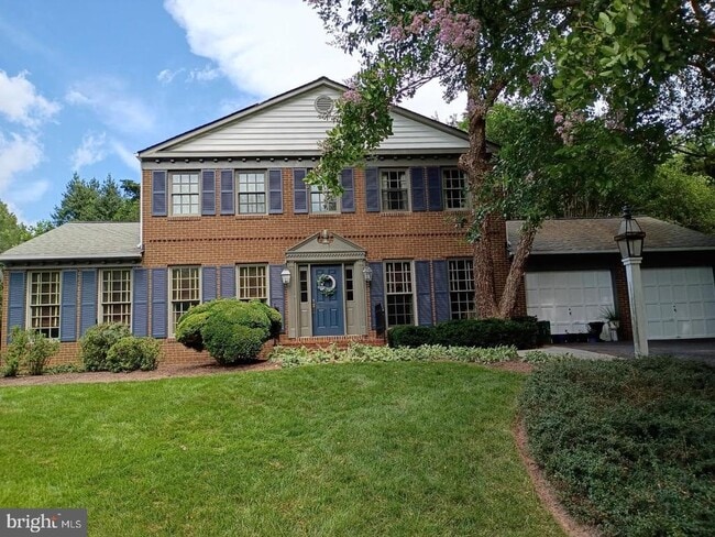 Building Photo - 1197 Meadow Green Ln