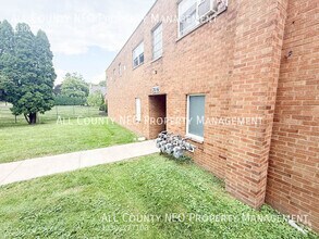 Building Photo - 2116 Market Ave N