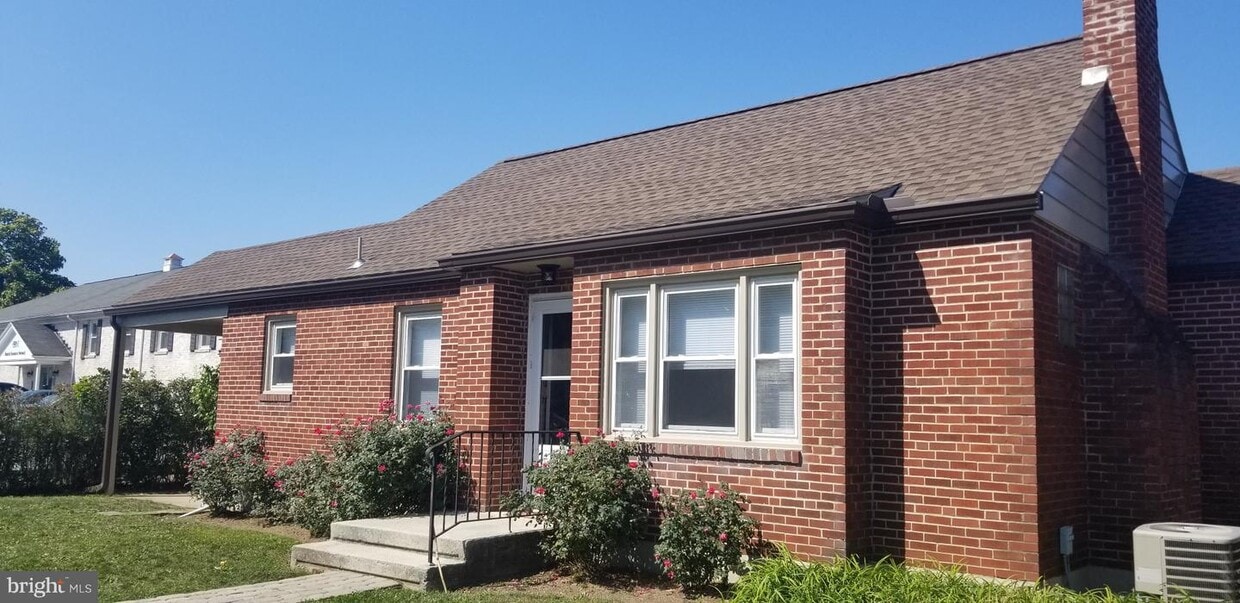 Building Photo - 4646 Fritchey St