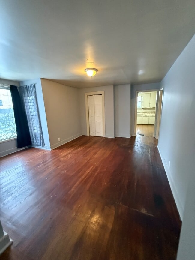 Building Photo - 1008 Park Ave