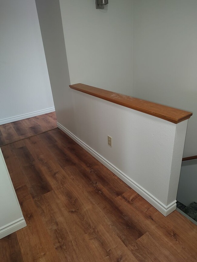 Foto del edificio - 1439 Terrace Dr