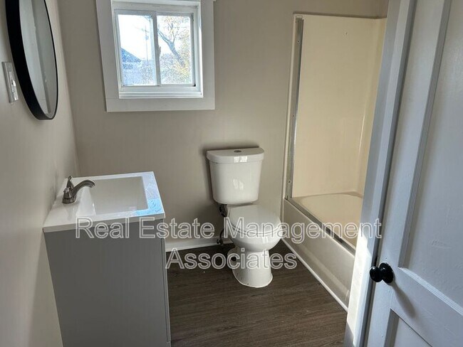 Foto del edificio - 132 Peachtree St