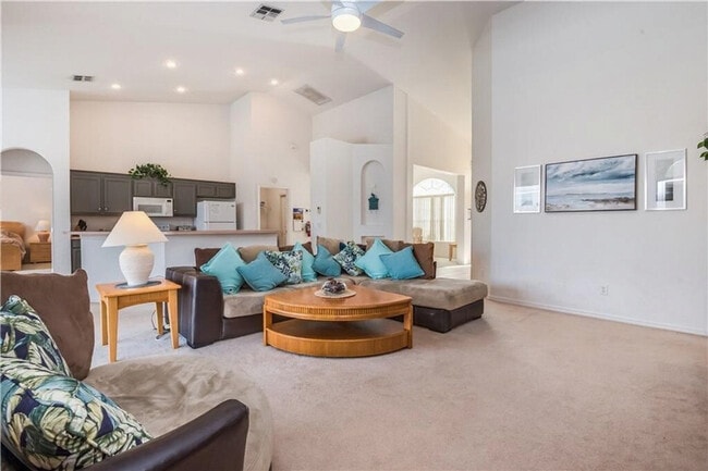 Building Photo - 315 Nottingham Way