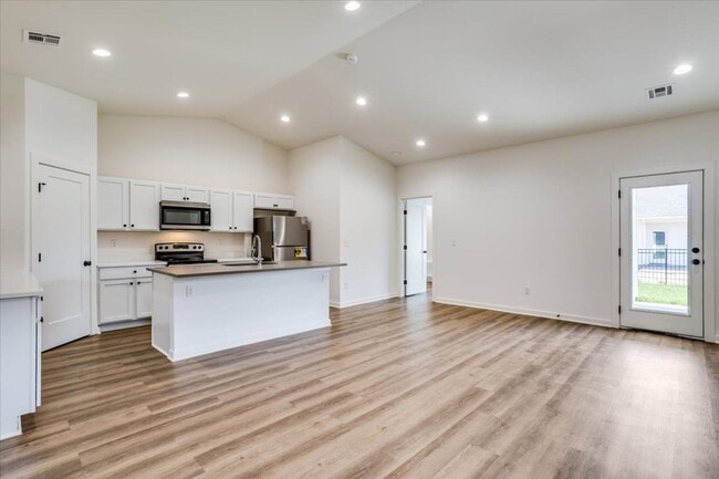 Building Photo - Area151-Aria Plan