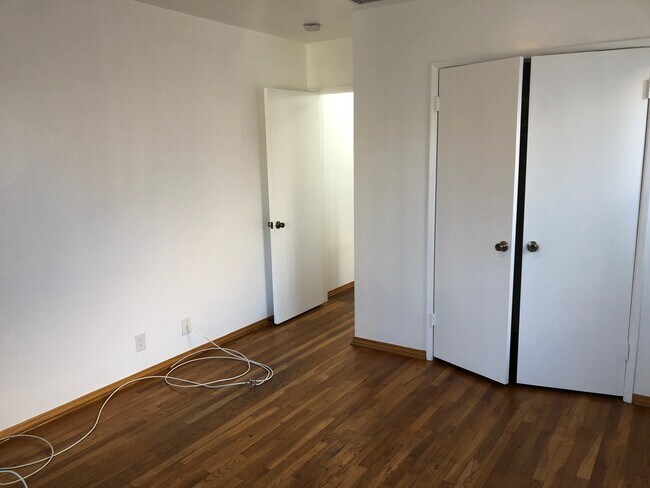 Master Bedroom - 3902 Alberan Ave