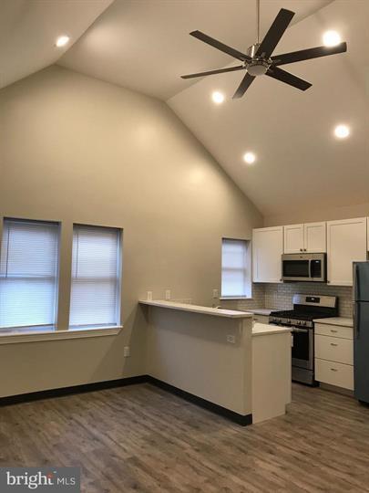 Photo - 6127 MacBeth Dr House