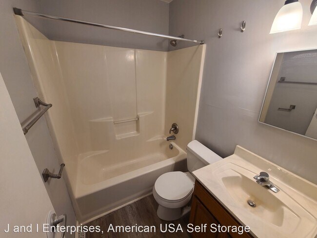 Foto del edificio - 3 br, 1 bath House - 553 Woodland