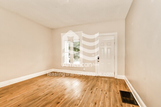 Foto del edificio - 803 S 33rd St