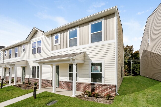 Building Photo - 307 Century Dr, Salisbury, NC