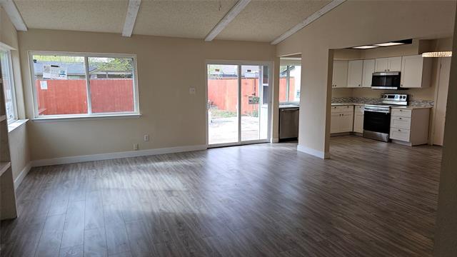 Foto del edificio - 3114 Hillsdale Ln