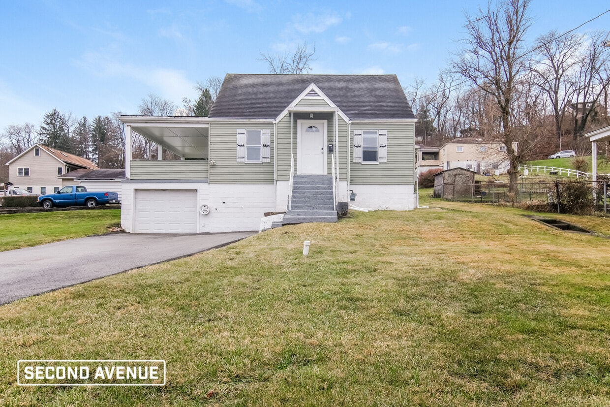Foto principal - 9922 McClellan St