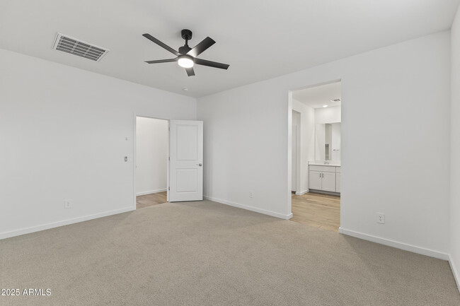 Building Photo - 15849 W Gray Fox Trl