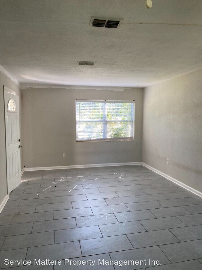 Building Photo - 2 br, 1 bath House - 393 Clairmont Drive