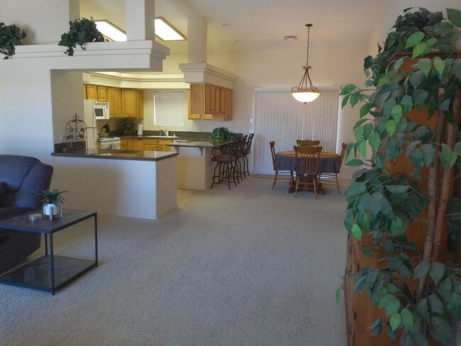 Building Photo - Winter Rental Available October-April 2027