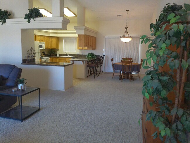 Foto del edificio - Winter Rental Available October-April 2027