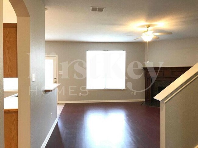 Foto del edificio - 8312 Tribute Ln