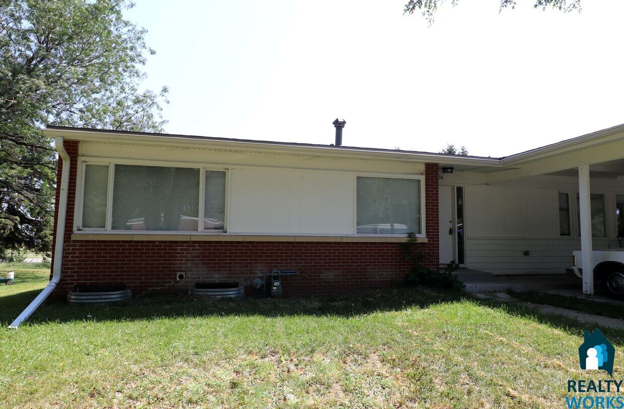 Primary Photo - 4000-4006 NW 49th