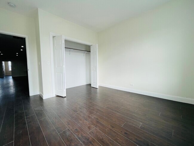 Building Photo - 2878 S Archer Ave