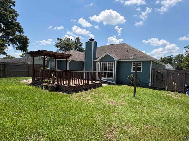 Building Photo - 106 Quail Hollow Dr