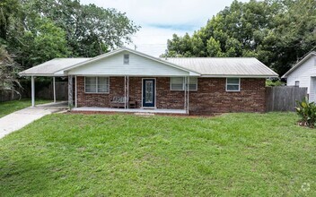 Building Photo - 1155 SE Magnolia Loop