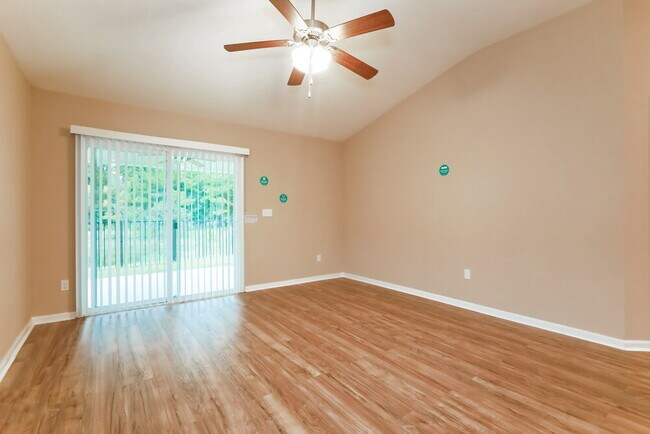 Foto del edificio - 15847 Rachel Creek Dr