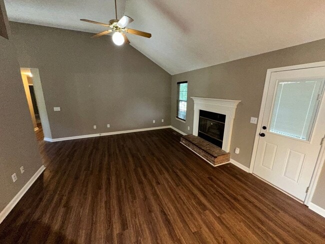 Foto del edificio - 1409 Aaronwood Dr