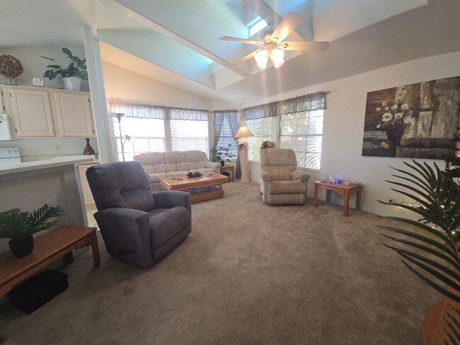 Foto del edificio - 8865 E Baseline Rd