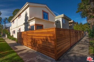 Building Photo - 2515 Ocean Ave