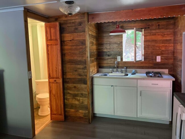 Building Photo - 1293 Co Rd 117