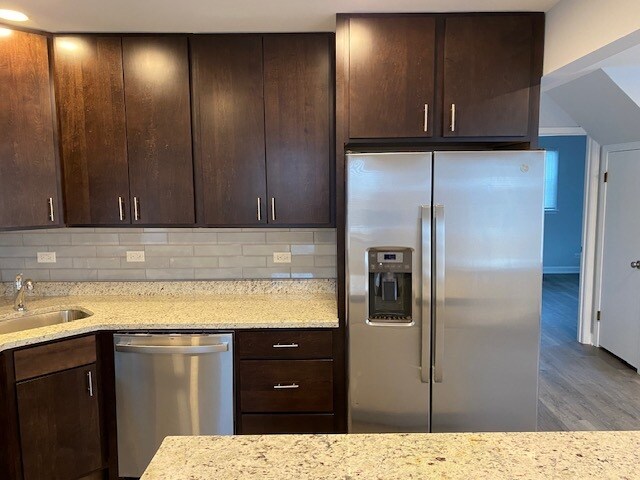 Foto del edificio - 218 W Pineview Dr